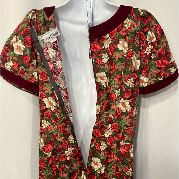 Gorgeous Floral T&L MuuMuu Factory Dress Size 7/8 - Picture 10 of 13